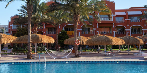 Proyectos Construcción de Piscinas Reus · Piscinas para Comunidades Vecinos / Propietarios